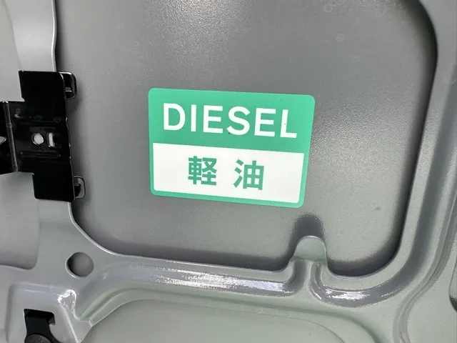 キャラバン(ニッサン)ディーゼル ロング オーテックラインプラス 左PSD 寒冷地 4WD登録済未使用車 13