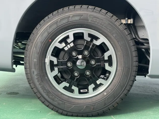 キャラバン(ニッサン)ディーゼル ロング オーテックラインプラス 左PSD 寒冷地 4WD登録済未使用車 14