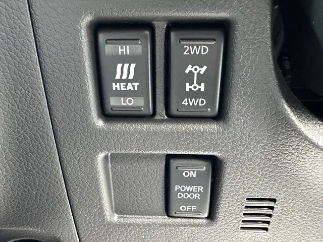 キャラバン(ニッサン)ディーゼル ロング オーテックラインプラス 左PSD 寒冷地 4WD登録済未使用車 21