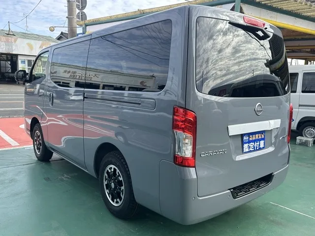 キャラバン(ニッサン)ディーゼル ロング オーテックラインプラス 左PSD 寒冷地 4WD登録済未使用車 2