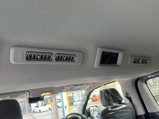 キャラバン(ニッサン)ディーゼル ロング オーテックラインプラス 左PSD 寒冷地 4WD登録済未使用車 8