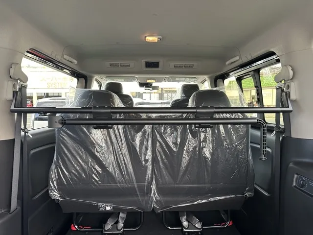 キャラバン(ニッサン)ディーゼル ロング オーテックラインプラス 左PSD 寒冷地 4WD登録済未使用車 12