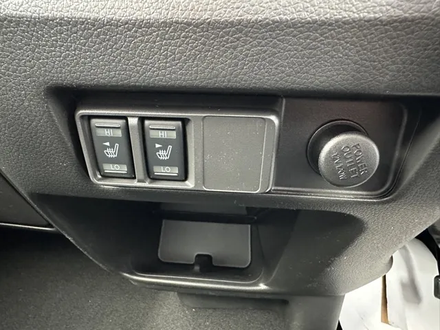 キャラバン(ニッサン)ディーゼル ロング オーテックラインプラス 左PSD 寒冷地 4WD登録済未使用車 26