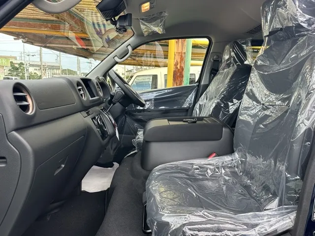 キャラバン(ニッサン)ディーゼル ロング オーテックラインプラス 左PSD 寒冷地 4WD登録済未使用車 3