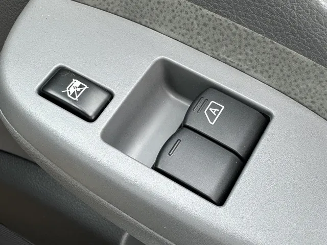 バネット(ニッサン)DX 2人乗登録済未使用車 11