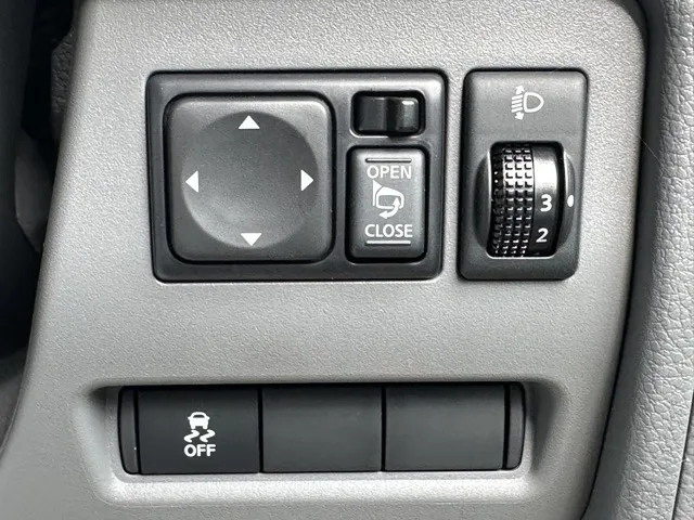 バネット(ニッサン)DX 2人乗登録済未使用車 12