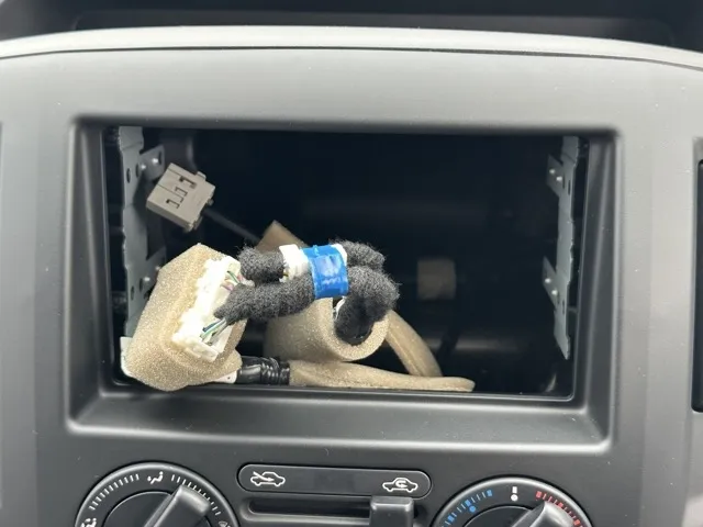 バネット(ニッサン)DX 2人乗登録済未使用車 15