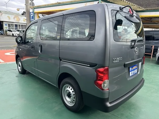 バネット(ニッサン)DX 2人乗登録済未使用車 2