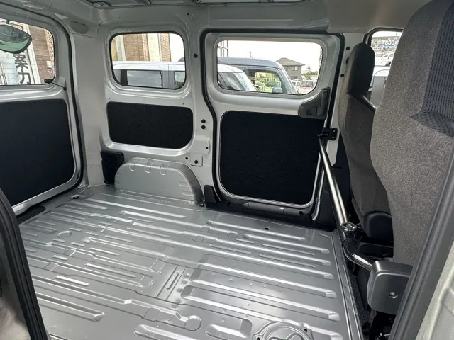 バネット(ニッサン)DX 2人乗レンタ登録済未使用車 11
