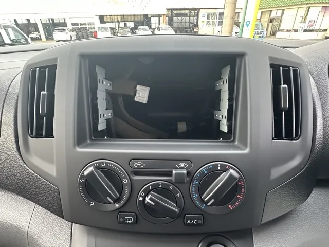 バネット(ニッサン)DX 2人乗レンタ登録済未使用車 18