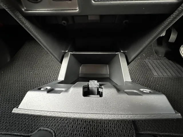 デリカD:5(三菱)Ｐ 8人 ナビ取付PKGⅡ オートステップ付レンタＵＰ 16