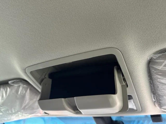 デリカD:5(三菱)Ｐ 8人 ナビ取付PKGⅡ オートステップ付レンタＵＰ 27