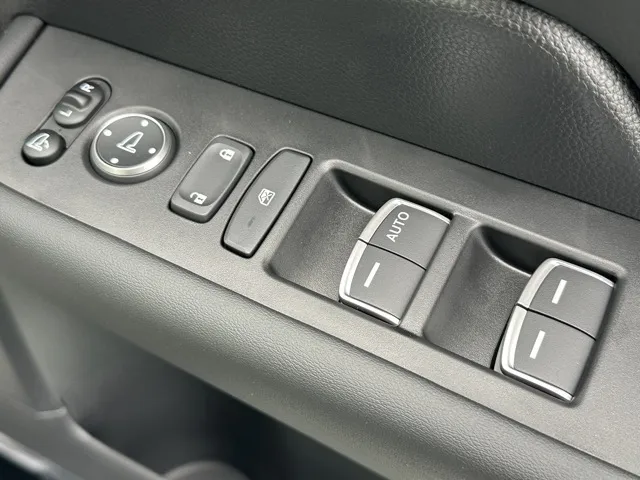 ステップワゴン(ホンダ)スパーダ 7人登録済未使用車 19