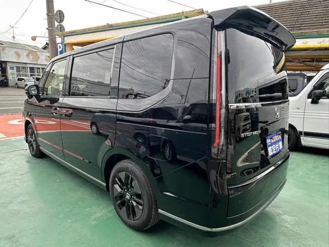 ステップワゴン(ホンダ)スパーダ 7人登録済未使用車 2