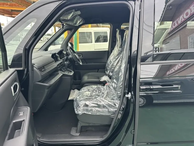 ステップワゴン(ホンダ)スパーダ 7人登録済未使用車 3