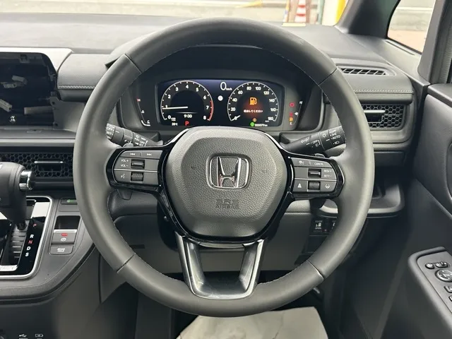 ステップワゴン(ホンダ)スパーダ 7人登録済未使用車 7