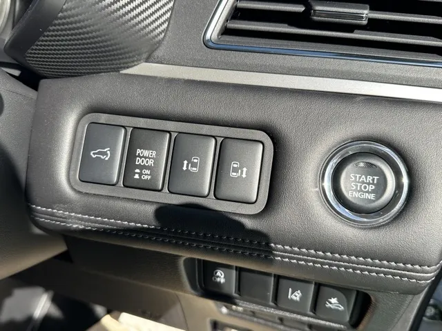 デリカD:5(三菱)Ｐ 7人 オートステップ付レンタ登録済未使用車 15