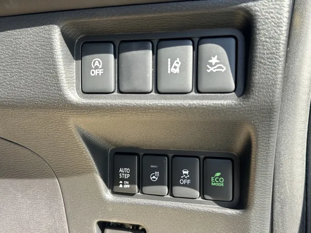 デリカD:5(三菱)Ｐ 7人 オートステップ付レンタ登録済未使用車 16