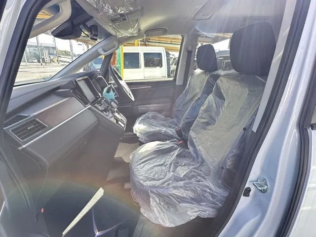 デリカD:5(三菱)Ｐ 7人 オートステップ付レンタ登録済未使用車 3