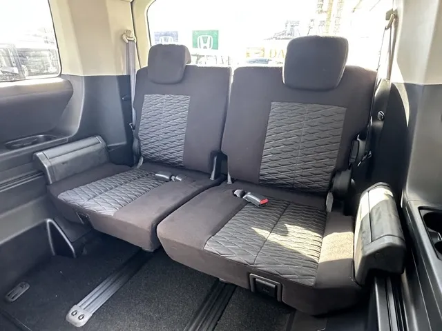 デリカD:5(三菱)Ｐ 7人 オートステップ付レンタ登録済未使用車 5