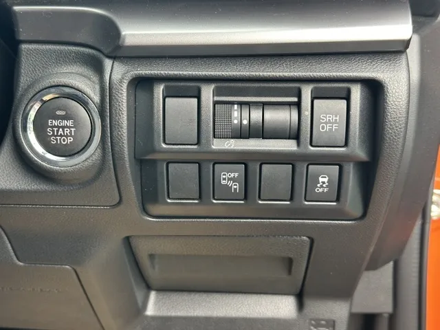 XV(スバル)2.0e-L アイサイト登録済未使用車 13
