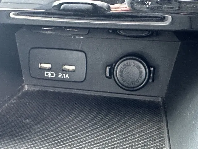 XV(スバル)2.0e-L アイサイト登録済未使用車 14