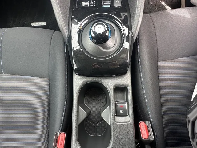 リーフ(ニッサン)Ｘ中古車 16