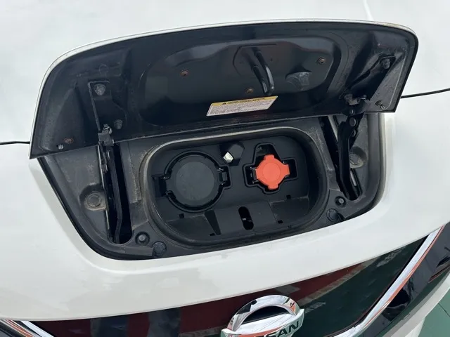 リーフ(ニッサン)Ｘ中古車 28