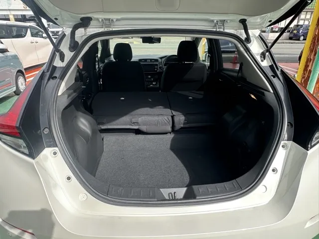 リーフ(ニッサン)Ｘ中古車 8