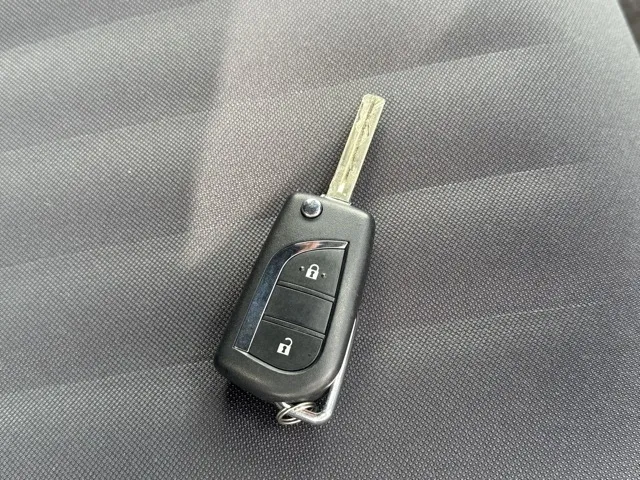 ヤリス(トヨタ)X中古車 13