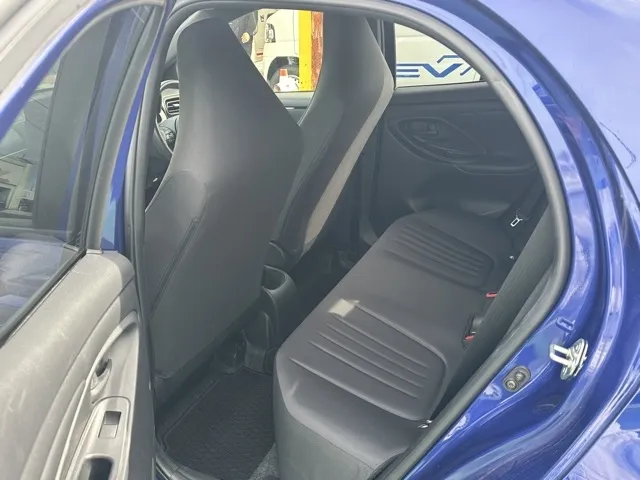 ヤリス(トヨタ)X中古車 4