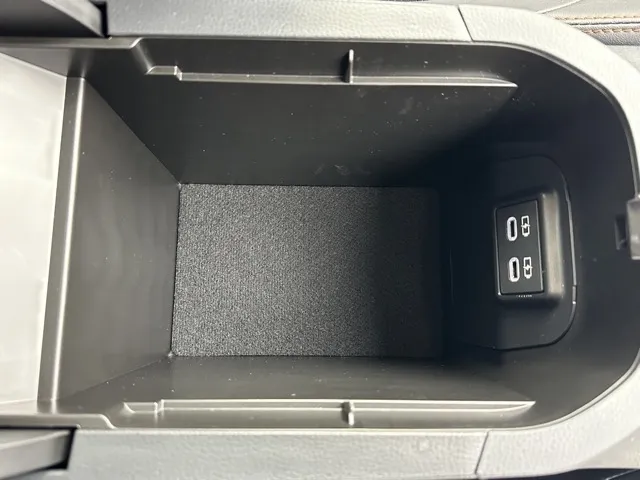 ＲＡＶ４(トヨタ)アドベンチャー4WDレンタＵＰ 23