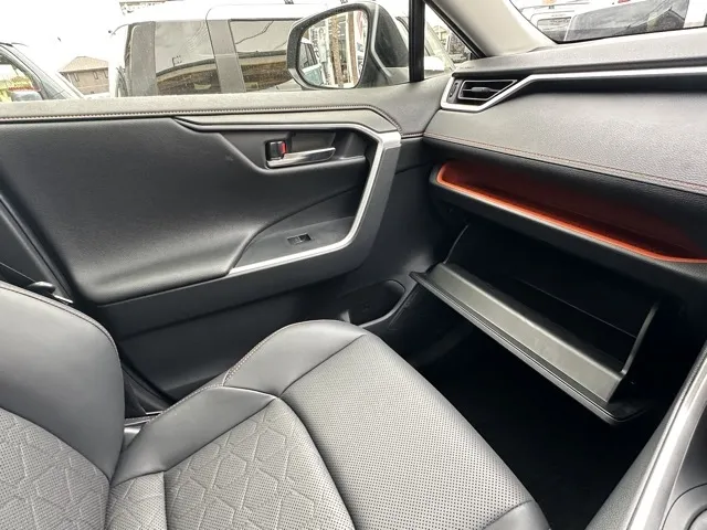 ＲＡＶ４(トヨタ)アドベンチャー4WDレンタＵＰ 24