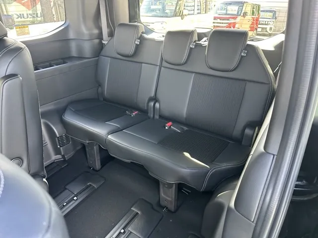 ステップワゴン(ホンダ)スパーダ 7人登録済未使用車 5