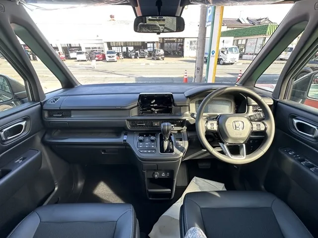 ステップワゴン(ホンダ)スパーダ 7人登録済未使用車 6