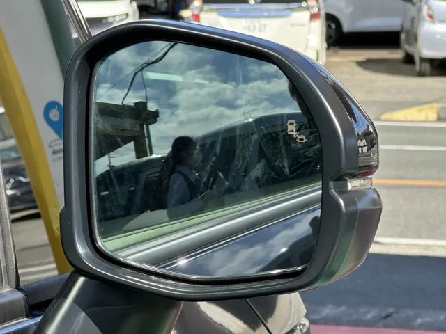 ステップワゴン(ホンダ)スパーダ 7人登録済未使用車 17