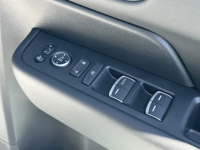 ステップワゴン(ホンダ)スパーダ 7人登録済未使用車 18