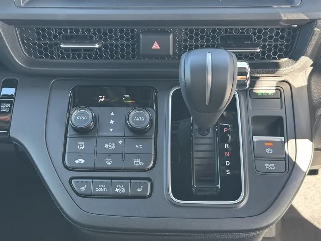 ステップワゴン(ホンダ)スパーダ 7人登録済未使用車 21