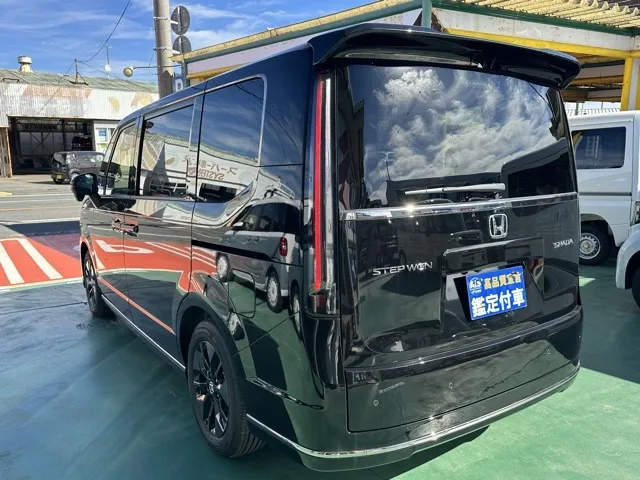 ステップワゴン(ホンダ)スパーダ 7人登録済未使用車 2