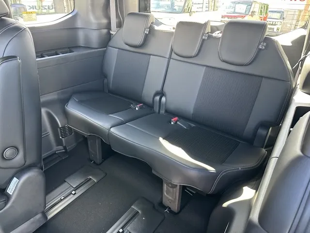 ステップワゴン(ホンダ)スパーダ 7人登録済未使用車 5