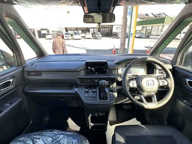 ステップワゴン(ホンダ)スパーダ 7人登録済未使用車 6