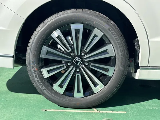 ステップワゴン(ホンダ)スパーダ プレミアムライン 7人登録済未使用車 15