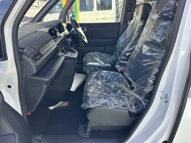 ステップワゴン(ホンダ)スパーダ プレミアムライン 7人登録済未使用車 3