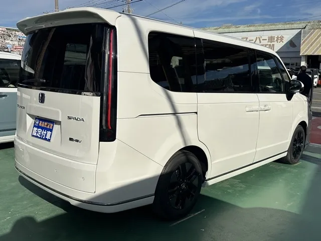 ステップワゴン(ホンダ)e・HEVスパーダ 7人登録済未使用車 19