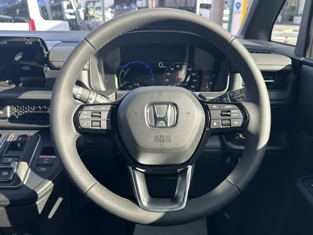 ステップワゴン(ホンダ)e・HEVスパーダ 7人登録済未使用車 7