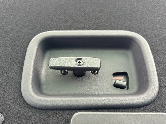 キャラバン(ニッサン)ディーゼル ロングGRANDプレミアムGX 4WD登録済未使用車 10