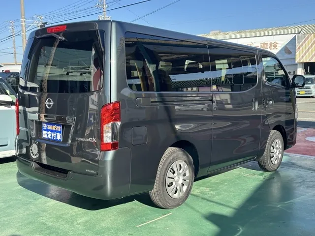 キャラバン(ニッサン)ディーゼル ロングGRANDプレミアムGX 4WD登録済未使用車 11