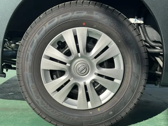 キャラバン(ニッサン)ディーゼル ロングGRANDプレミアムGX 4WD登録済未使用車 12