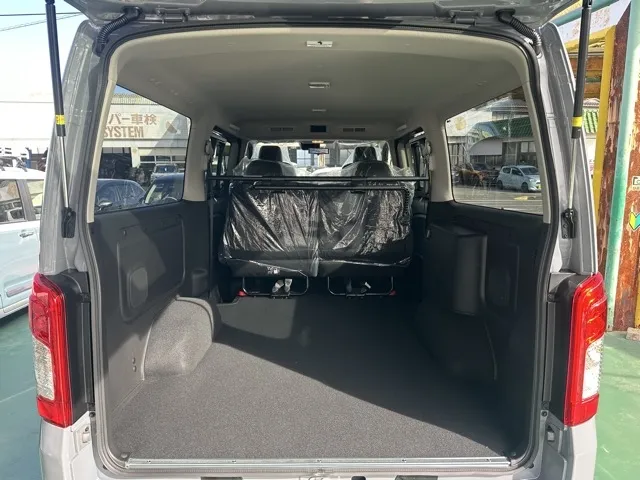 キャラバン(ニッサン)ディーゼル ロングGRANDプレミアムGX 4WD登録済未使用車 10