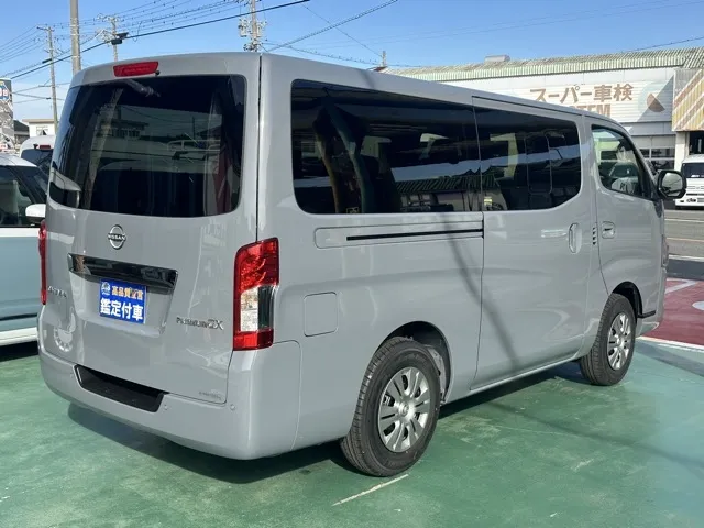 キャラバン(ニッサン)ディーゼル ロングGRANDプレミアムGX 4WD登録済未使用車 11